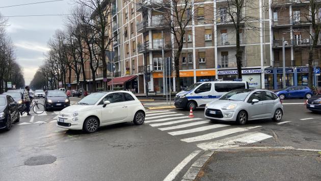 Scontro auto-moto a Pontetaro: un ferito grave. Incidente a Traversetolo nella notte