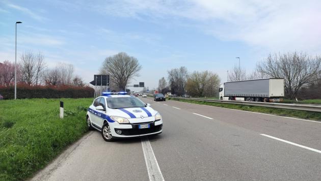 Auto contromano in tangenziale nord: tempestivo intervento della Polizia Locale