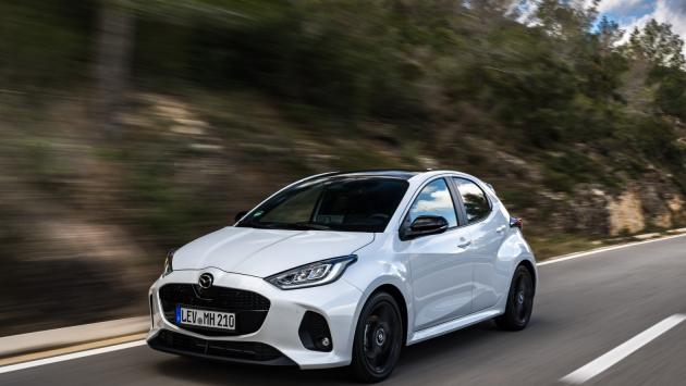 Mazda2, l'elettrificazione intelligente