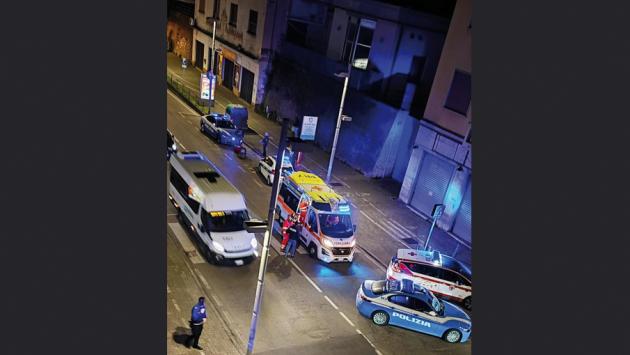 Via Trento, scoppia una rissa in serata. Un ferito