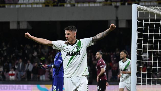 Serie A: la Salernitana rimonta il vantaggio del Sassuolo e lo inguaia nella lotta per la salvezza (2-2)