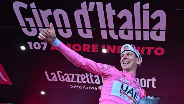 Pogacar vince la 15esima tappa del Giro con arrivo in salita  e consolida la  maglia rosa