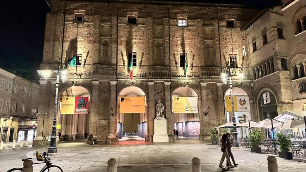 Stasera il Municipio di Parma  illuminato di arancione per una  campagna di sensibilizzazione
