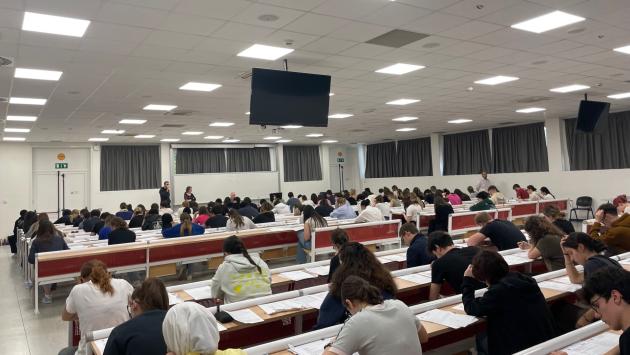 Niente più quiz per l'accesso a Medicina, Odontoiatria e Veterinaria: la Camera approva la riforma 