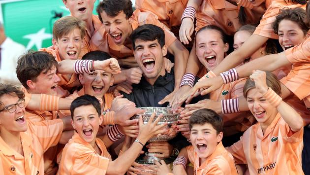 Alcaraz re di Parigi: batte Zverev in 5 set e trionfa al Roland Garros