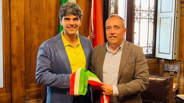 Malvisi ha indossato la fascia: «Ora subito al lavoro per la città»