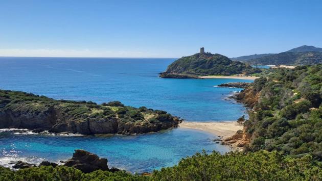 Sardegna: turista modenese quarantenne muore mentre fa il bagno a Chia