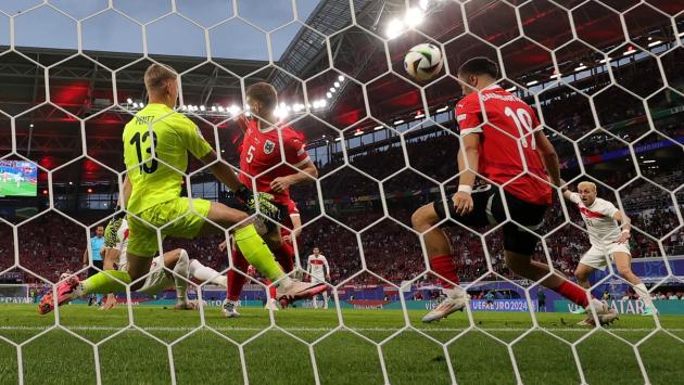Europei 2024: la Turchia batte l'Austria  (2-1) grazie a una miracolosa parata nel recupero e per la prima volta passa ai quarti