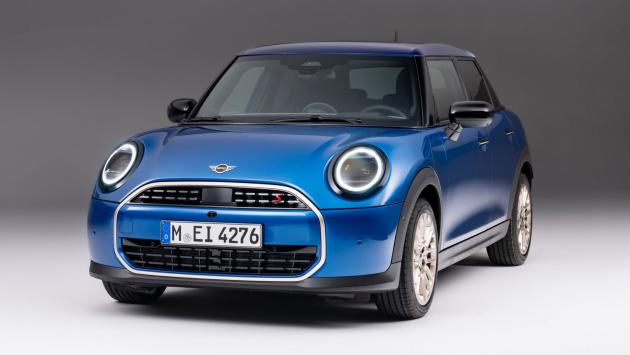 Mini Cooper 5P: 2 porte in più, un motore in meno
