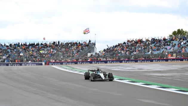 Gp di Inghilterra: prima linea tutta Mercedes (Russel in pol e poi Hamilton). Ferrari settima con Sainz