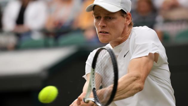 Wimbledon:  prova di forza di Sinner  che batte Sheldon e vola ai quarti