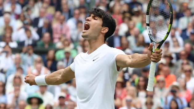 Wimbledon, battuto Medvedev: è Carlos Alcaraz il primo finalista