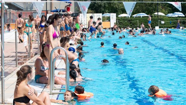 Tutti in piscina  «Ma in giugno è stato un disastro»