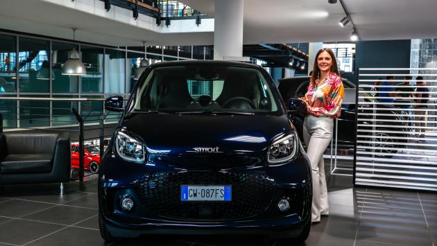 Venduta l'ultima smart fortwo prodotta per l'Italia. Si chiude una lunga storia
