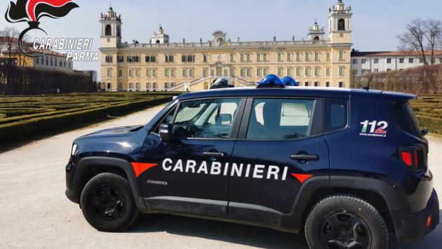 Paga 400 euro ma l'iPhone non arriva: due donne denunciate dai carabinieri di Colorno per una truffa online