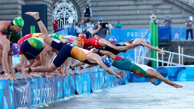 Altleta in ospedale dopo un tuffo nella Senna, il Belgio ritira la squadra di triathlon
