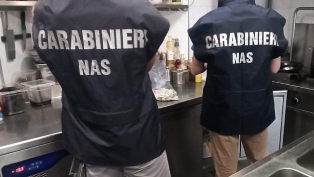 Carabinieri del nas di Parma: chiuso un bar a Parma per gravi carenze igienico sanitarie