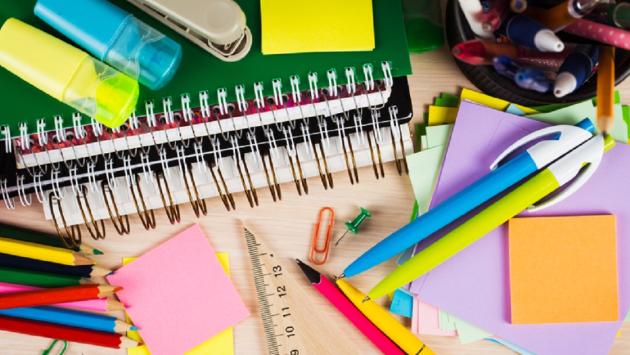 Raccolta di materiale scolastico per le famiglie in difficoltà