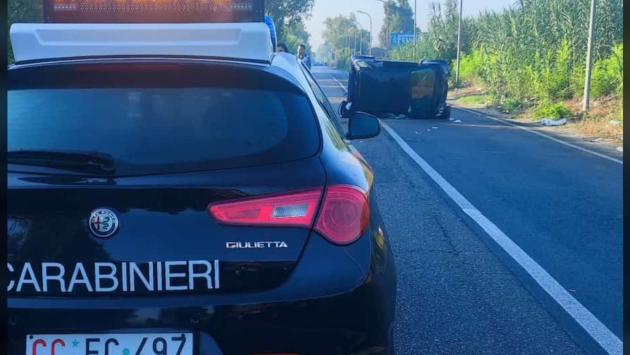 Auto si ribalta, muore bimba di 8 anni: denunciata la mamma 
