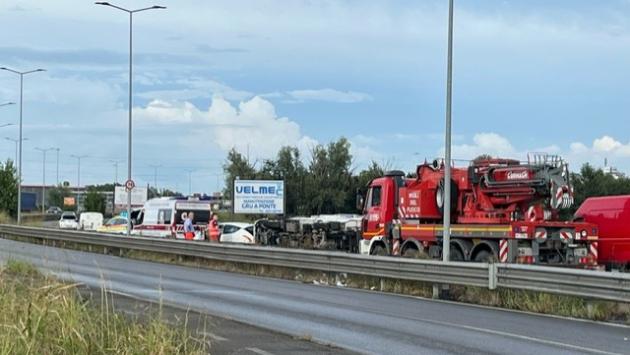 Incidente in viale Europa, un veicolo ribaltato: la foto del lettore Roberto 