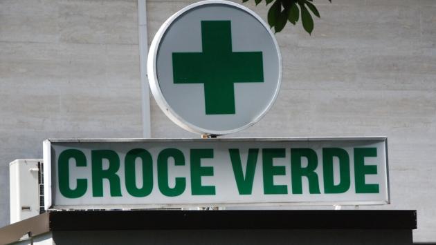 Aggredisce volontaria della croce verde