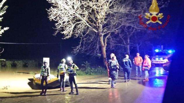 Maltempo: in corso ricerca bimbo di 5 mesi e nonna dispersi nel pisano 