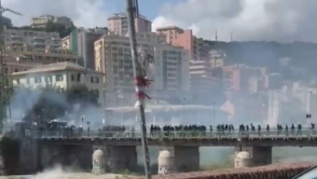 Derby di Genova ad alta tensione: già nel primo pomeriggio scontri tra le due tifoserie e la polizia nei pressi dello stadio