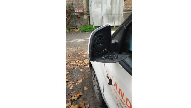 Fidenza, rotti gli specchietti all'auto per il trasporto oncologico