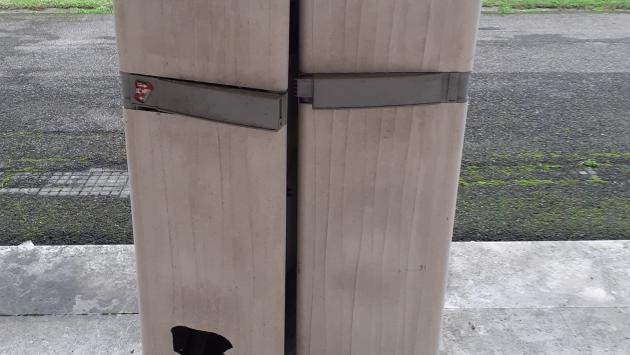 Quel mobiletto "sgangherato" al cimitero della Villetta  