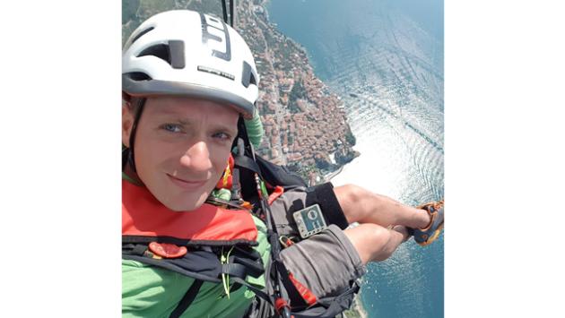 Muore in parapendio a 45 anni