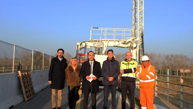 Lavori al ponte Verdi sul Po: sopralluogo delle autorità al cantiere