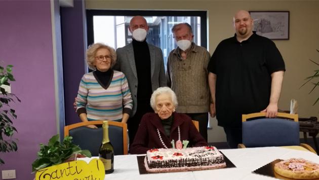 Festa per i 107 anni di Rosa