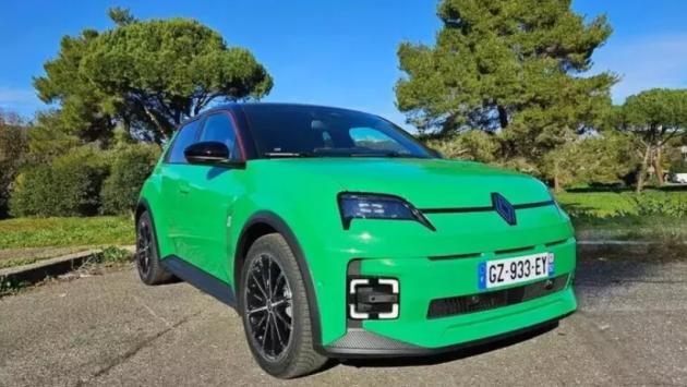 L'Auto dell'Anno 2025 è Renault 5 / Alpine A290 