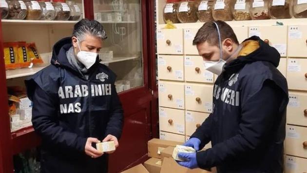 Irregolarità presso una farmacia della pianura reggiana.