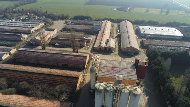 Azienda agricola Drugolo: smaltito l’amianto sul tetto degli edifici dell’allevamento di suini