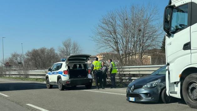 Due incidenti a qualche chilometro di distanza in 20 minuti: traffico ok dopo una mattinata con via Emilia in tilt tra Fraore e Fidenza
