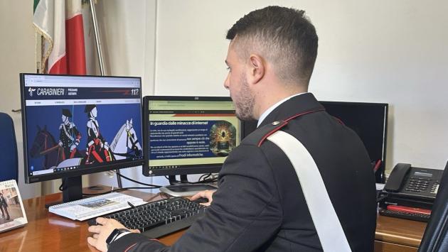 Dopo una videochat con ragazza appena conosciuta su internet viene ricattato e paga 500 euro. 3 persone denunciate per sextortion.