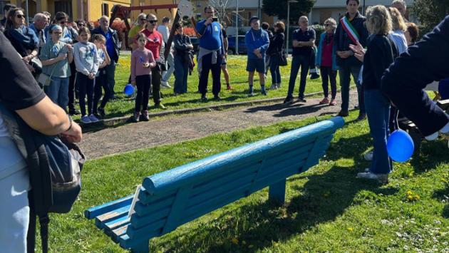 Montechiarugolo, grande partecipazione alla “Camminata in Blu”