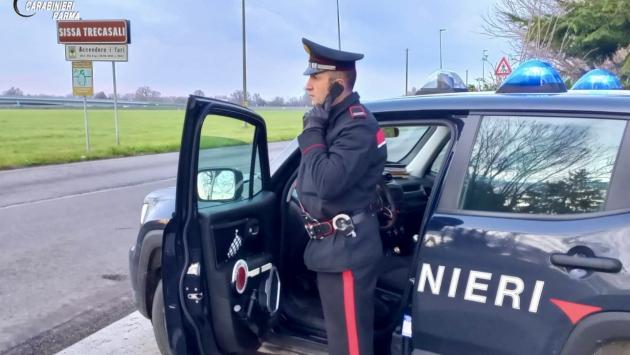 Sissa Trecasali: evade dalla detenzione domiciliare e tenta due furti su delle auto in sosta violando le prescrizioni: 29enne arrestato