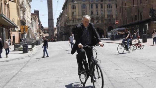 Matteo Maria Zuppi: perchè è il papa della Gen Z