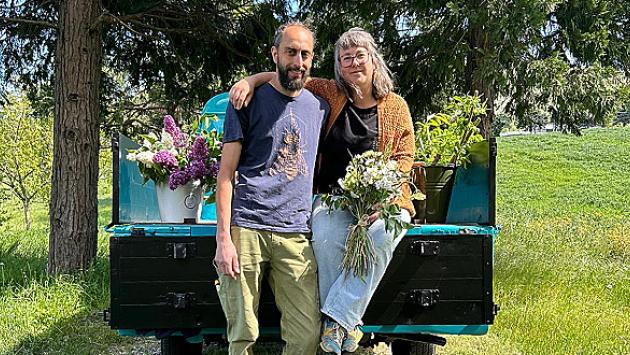 Arte floreale bio a Terenzo: il sogno di Zeno e Sabine