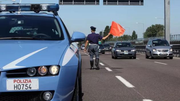 Problemi ad asfalto per caldo, chiusi caselli Verona su A4