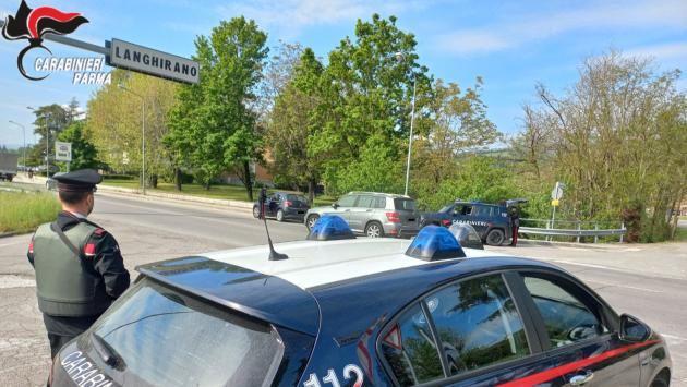 Langhirano: con un autocarro preso a noleggio si appropria di un gruppo di continuità sottraendolo dal deposito di un’azienda locale. Denunciato per furto 38enne italiano.