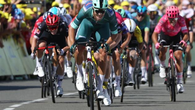 L'ottava tappa del Tour è di Jonathan Milan, primo italiano dopo sei anni 