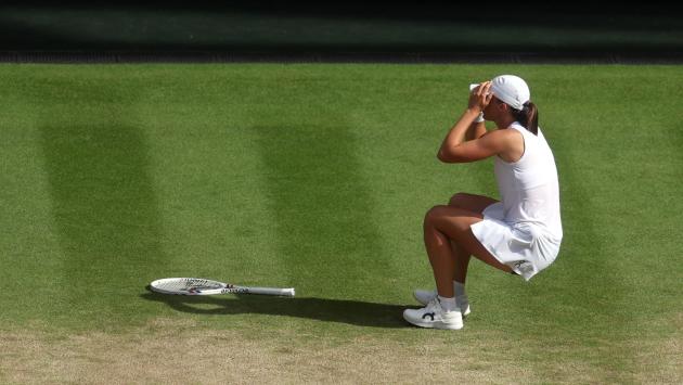 Iga Swiatek trionfa a Wimbledon 