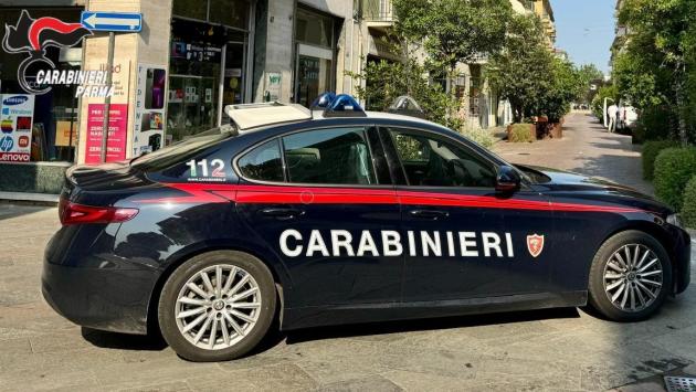 Fidenza: rientra illegalmente in Italia e si aggira all’interno di un negozio con un grosso zaino sulle spalle. Arrestato 38enne straniero. 