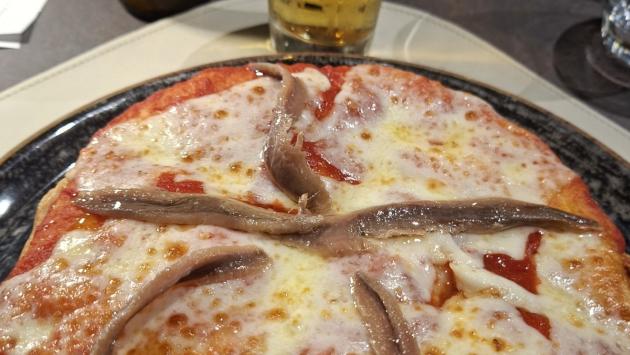 Mikelangelo Pizza & Food: Oltre all'aperitivo ecco la pizza alta e in tegamino