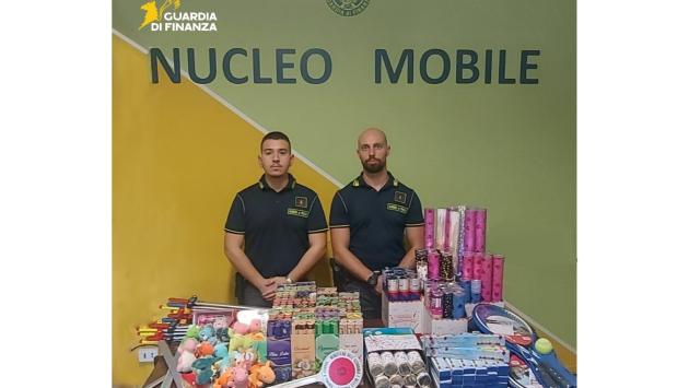 Sequestrati oltre 4000 prodotti non sicuri in due empori cinesi a Parma e Sorbolo 