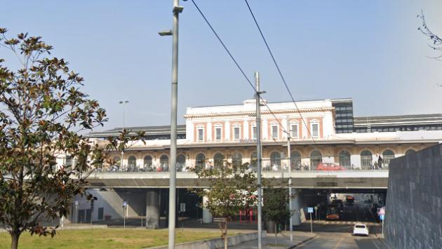 Stazione, zona rossa: lite con un addetto alla sicurezza, per un 29enne verbale di allontanamento