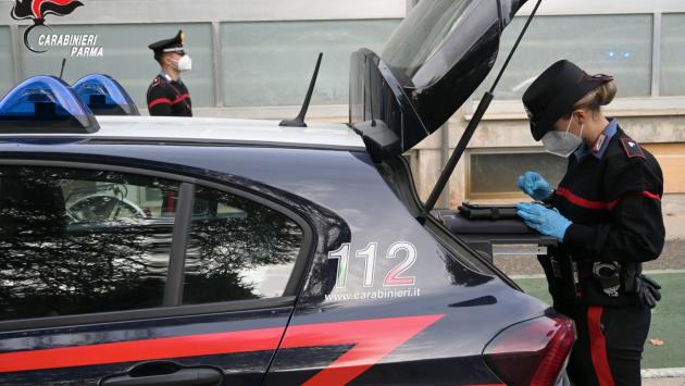 Parma: controlli a tappeto, sgomberata la piscina di via carlo magno e disposti nuovi allontanamenti dal parco ducale. Denunce e sanzioni.